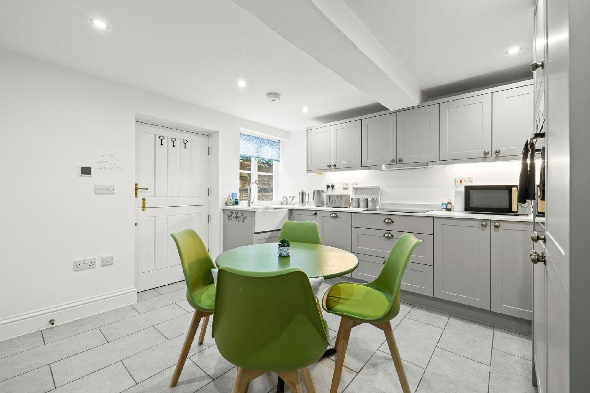 Bell Cottage By Ludlow Castle With Onsite Parking Екстериор снимка