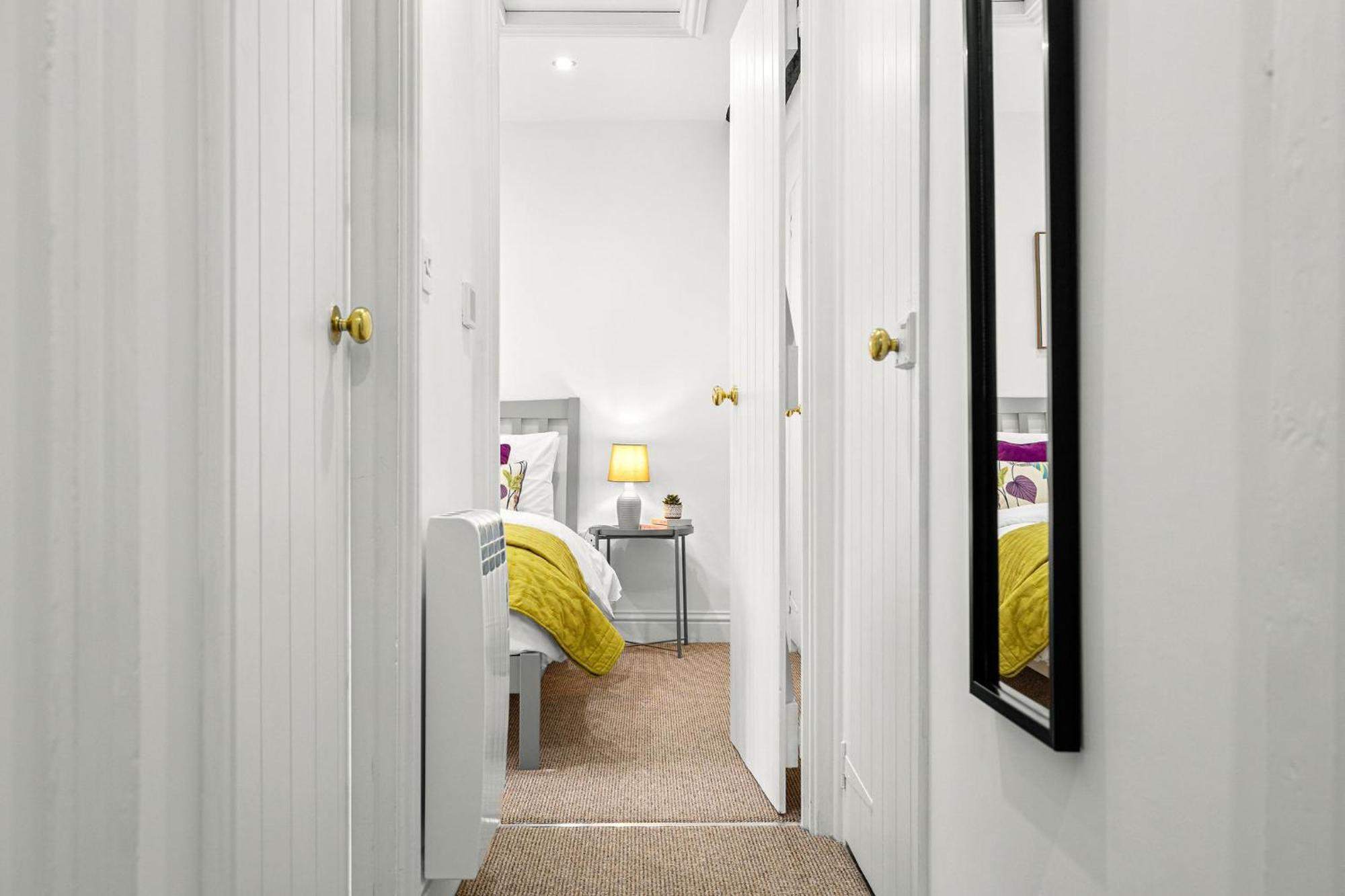 Bell Cottage By Ludlow Castle With Onsite Parking Екстериор снимка