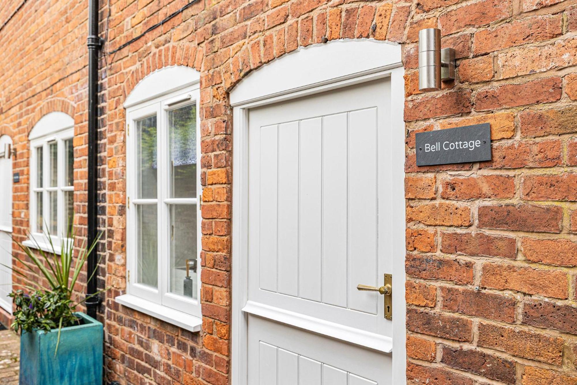 Bell Cottage By Ludlow Castle With Onsite Parking Екстериор снимка