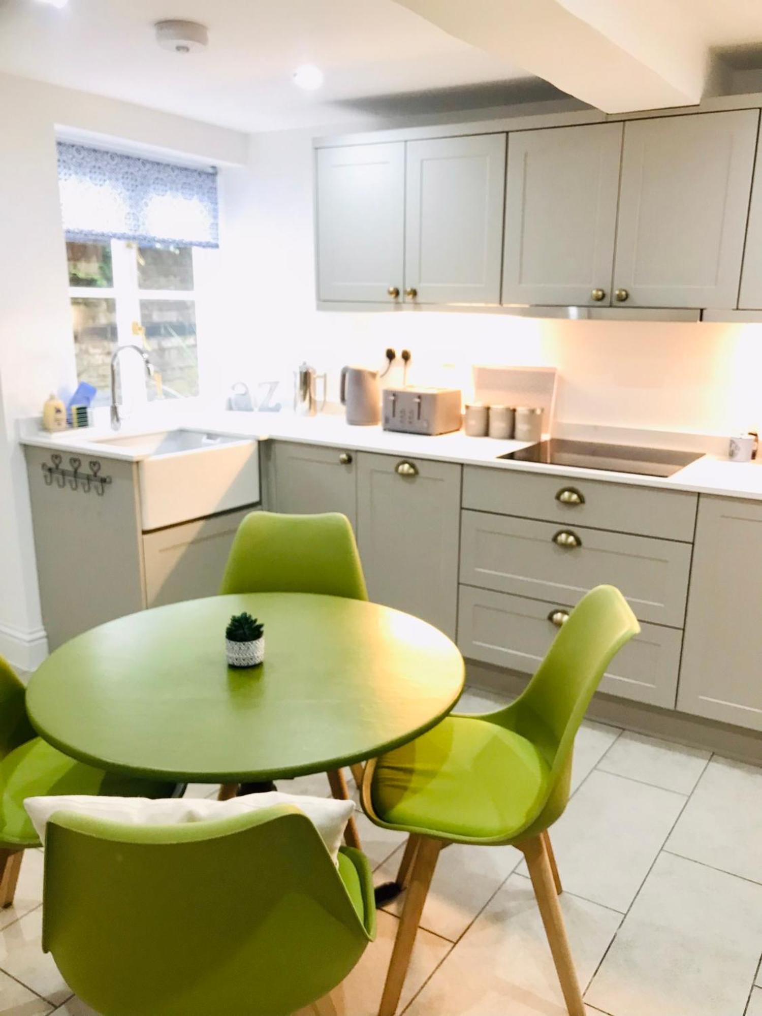 Bell Cottage By Ludlow Castle With Onsite Parking Екстериор снимка