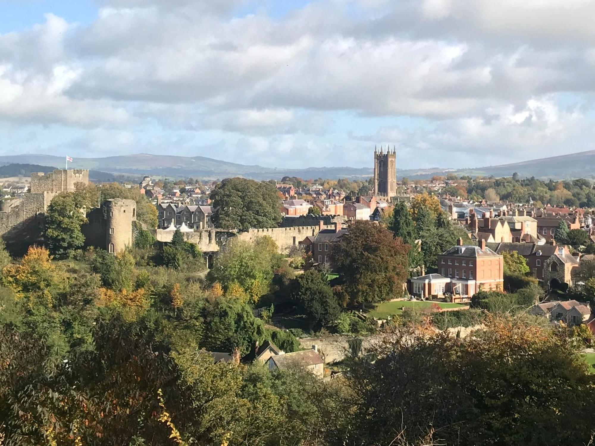 Bell Cottage By Ludlow Castle With Onsite Parking Екстериор снимка